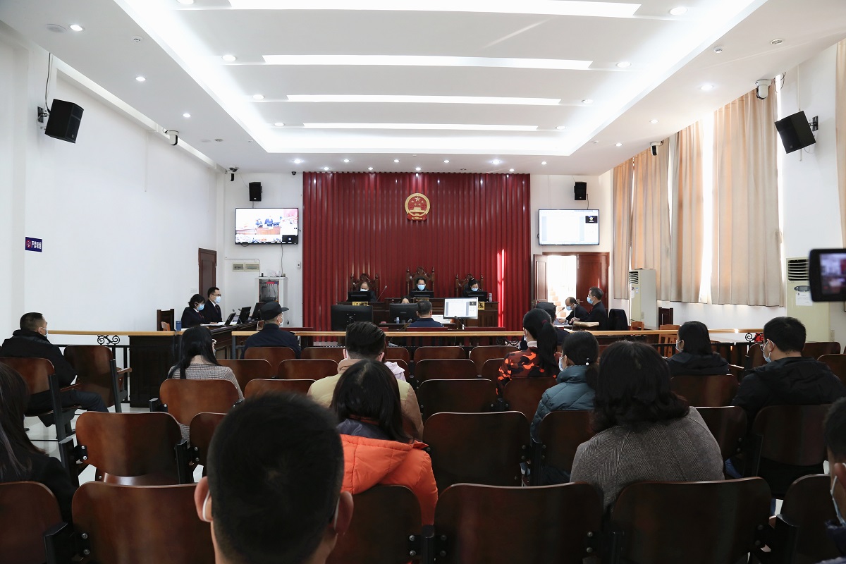 云浮市郁南县纪委监委：“零距离”旁听庭审 上新年第一堂“廉课”.jpg